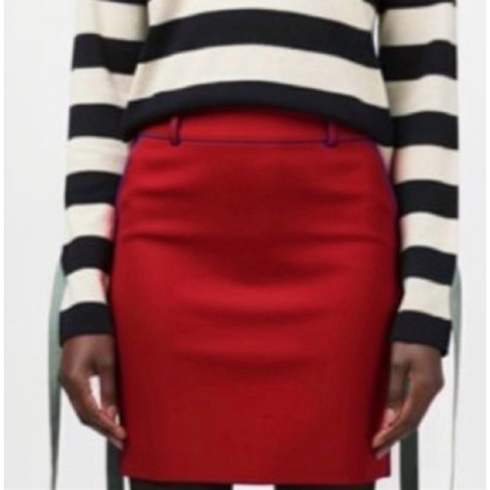 D&G red pencil skirt